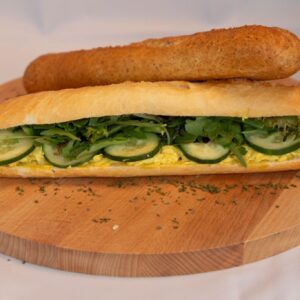 Baguette Kipkerriesalade